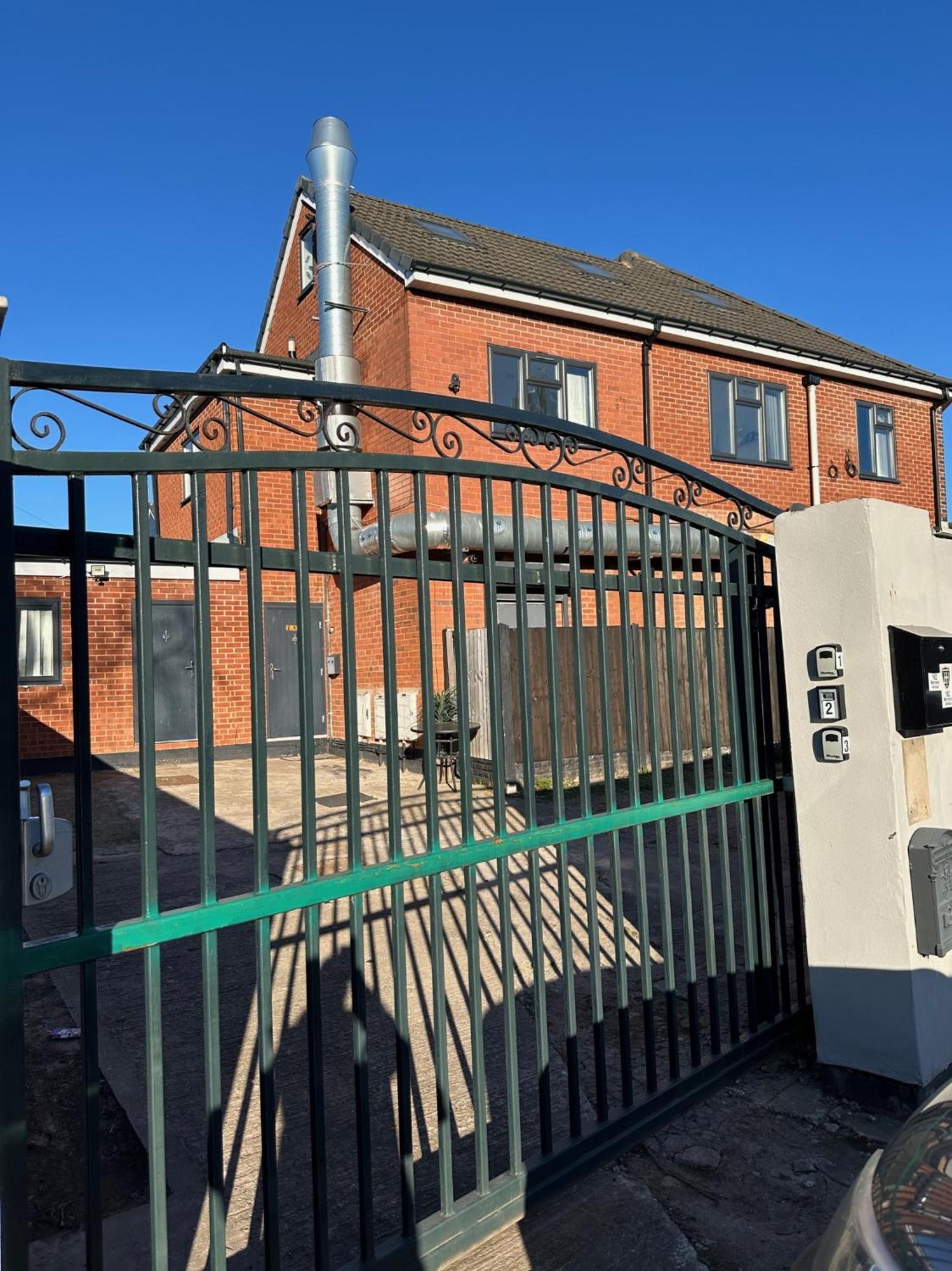 Modern & Cosy 2-Bed Apartment Near Nec, Airport & Jlr! Birmingham Eksteriør bilde
